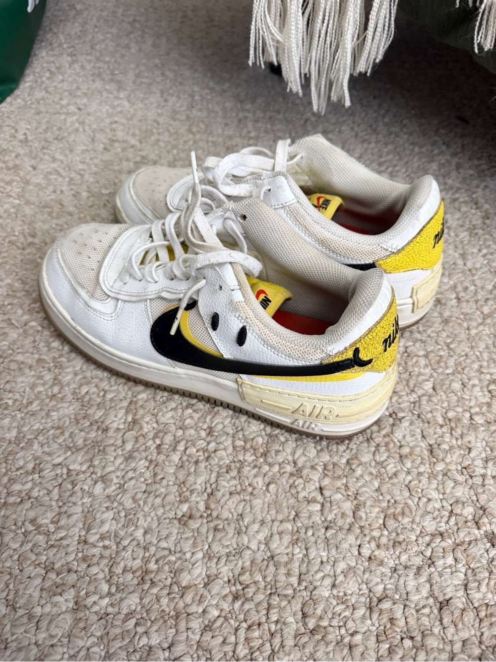 Nike Smile White and Yellow Sneakers